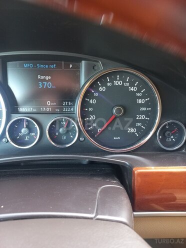 Volkswagen Touareg-21