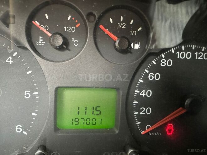 Ford Transit-8