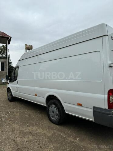 Ford Transit-5