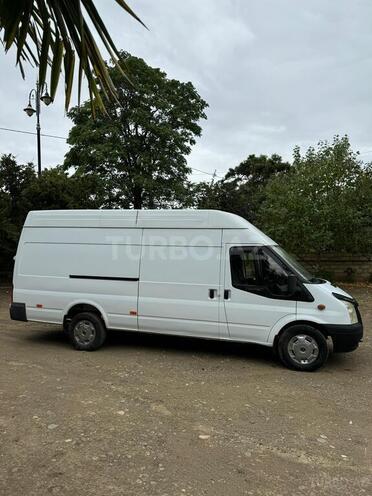 Ford Transit-4