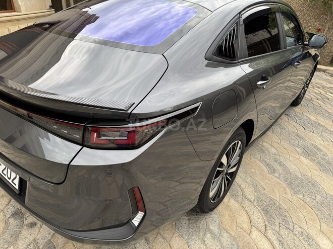 Changan Qiyuan A05 2025, 5,500 km - 1.5 л - Bakı