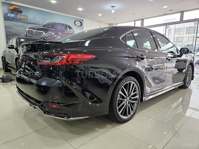 Toyota Camry-5
