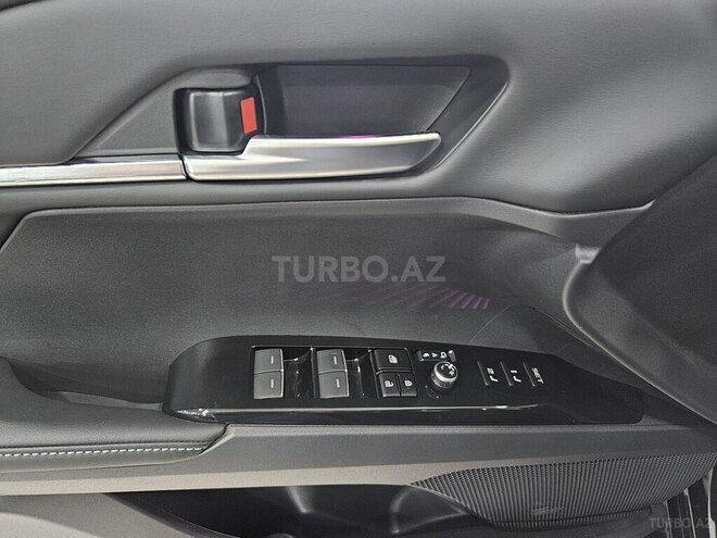 Toyota Camry-7