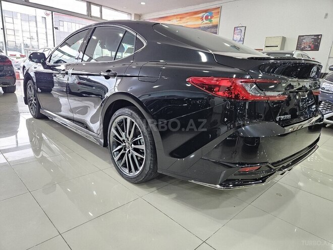 Toyota Camry-9