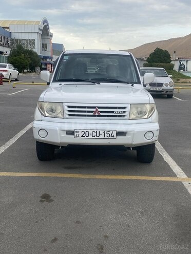 Mitsubishi Pajero io 2000, 285,000 km - 1.8 l - Bakı