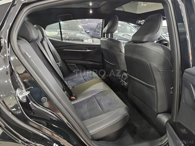 Toyota Camry-16