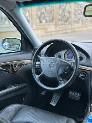 Mercedes E 320 2002, 257,000 km - 3.2 l - Bakı