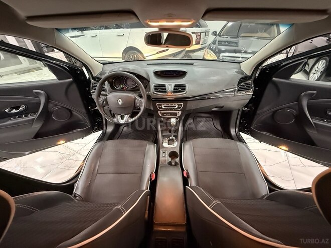 Renault Megane-14