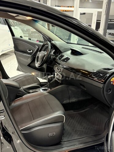 Renault Megane-16