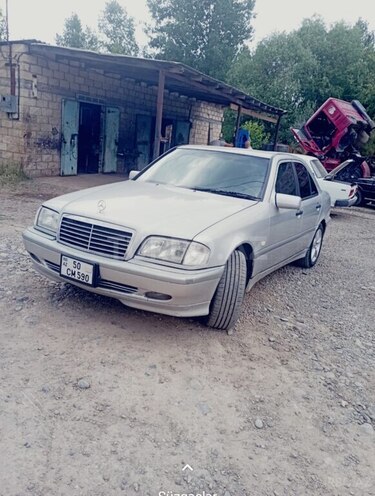 Mercedes C 200 2000, 270,000 km - 2.0 л - Beyləqan