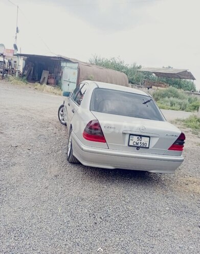 Mercedes C 200 2000, 270,000 km - 2.0 л - Beyləqan