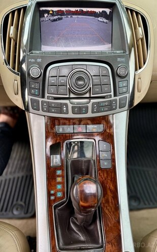 Buick LaCrosse-21
