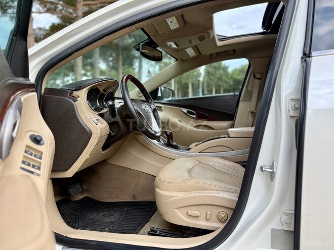 Buick LaCrosse-20