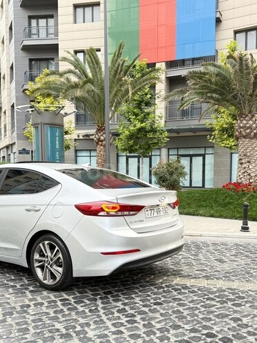 Hyundai Elantra 2016, 140,000 km - 2.0 l - Bakı