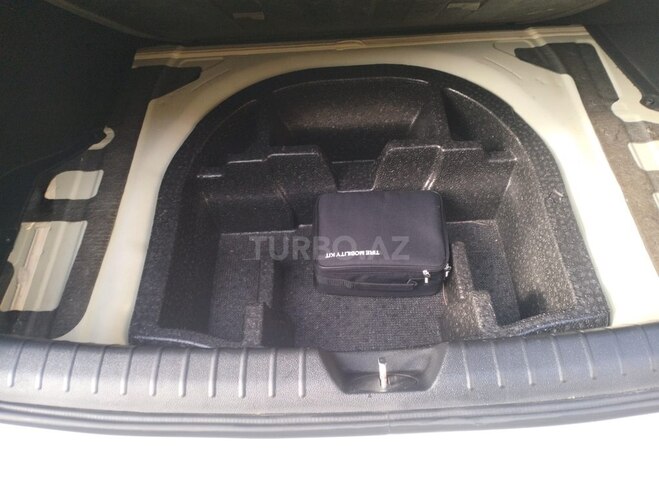 Kia K5-17