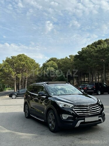 Hyundai Grand Santa Fe-3