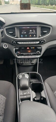 Hyundai IONIQ-4