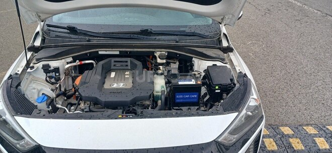 Hyundai IONIQ-3