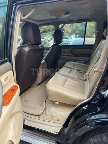 Toyota Land Cruiser-15