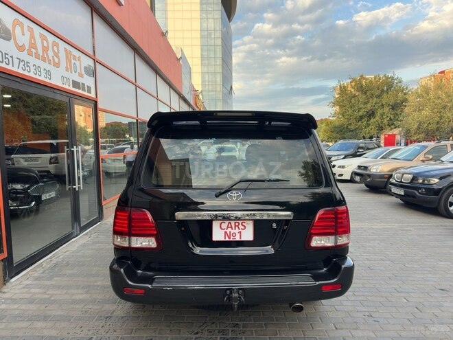 Toyota Land Cruiser-11