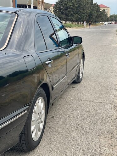 Mercedes E 220 d 2000, 431,000 km - 2.2 l - Bakı