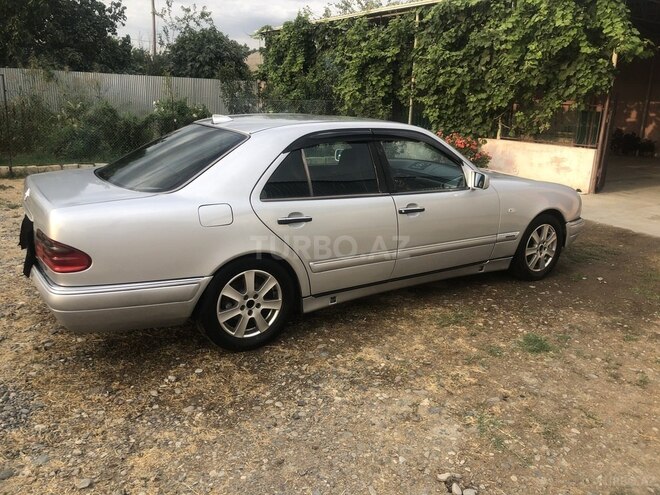 Mercedes E 230 1995, 740,443 km - 2.3 l - Bakı