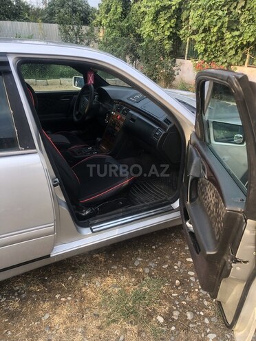 Mercedes E 230 1995, 740,443 km - 2.3 l - Bakı