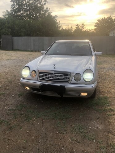 Mercedes E 230 1995, 740,443 km - 2.3 l - Bakı