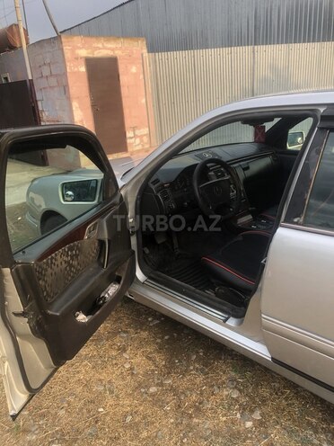 Mercedes E 230 1995, 740,443 km - 2.3 l - Bakı