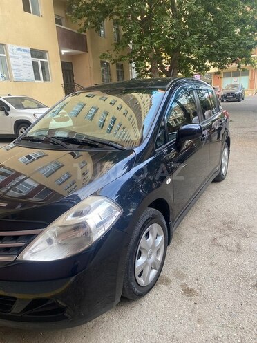 Nissan Tiida-4