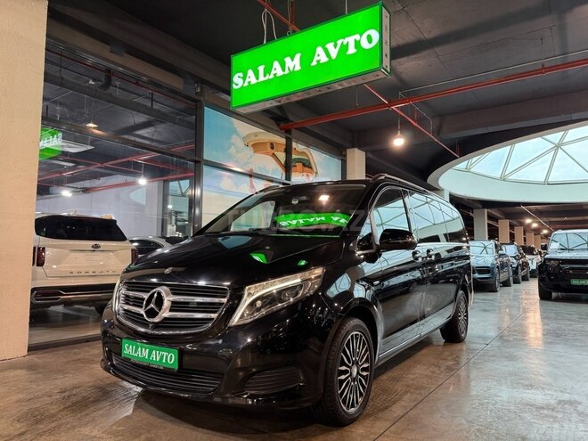 Mercedes V 220-3