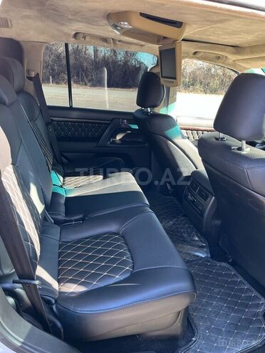Toyota Land Cruiser-8
