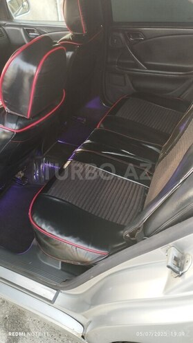 Mercedes E 220 d 2001, 640,000 km - 2.2 л - Bakı