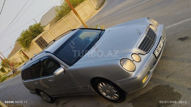 Mercedes E 220 d 2001, 640,000 km - 2.2 л - Bakı