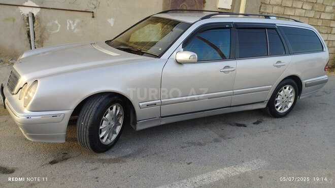 Mercedes E 220 d 2001, 640,000 km - 2.2 л - Bakı