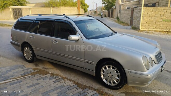 Mercedes E 220 d 2001, 640,000 km - 2.2 л - Bakı