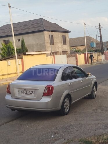 Chevrolet Lacetti-2