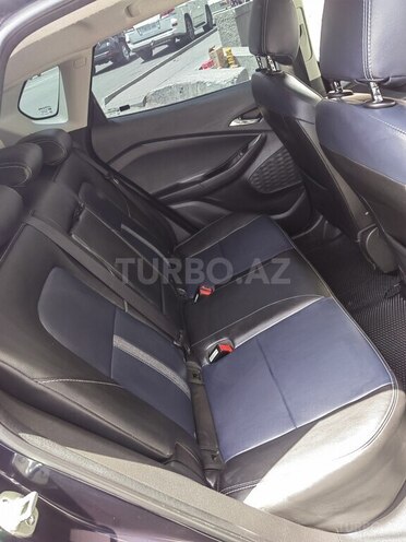 Chevrolet Tracker-5