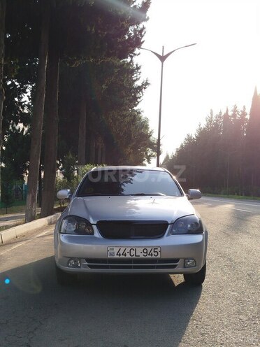Chevrolet Lacetti-1
