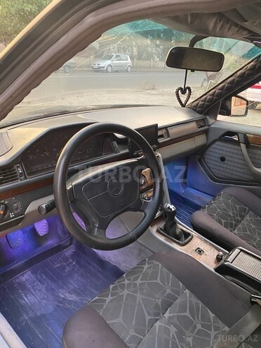 Mercedes E 200 1993, 400,000 km - 2.0 l - Lənkəran
