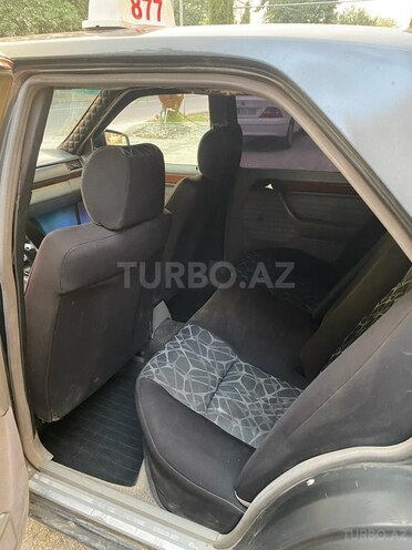 Mercedes E 200 1993, 400,000 km - 2.0 l - Lənkəran