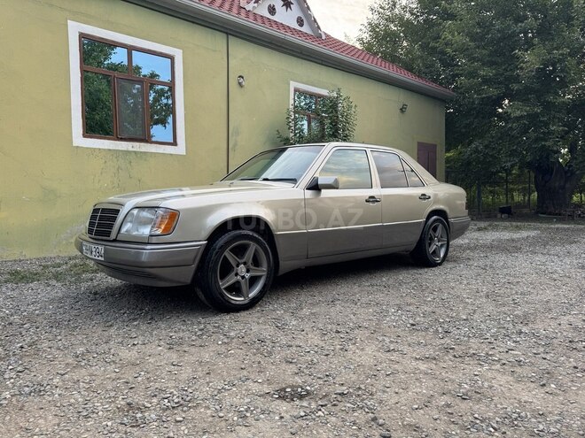 Mercedes E 250 1994, 420,800 km - 2.5 l - Füzuli