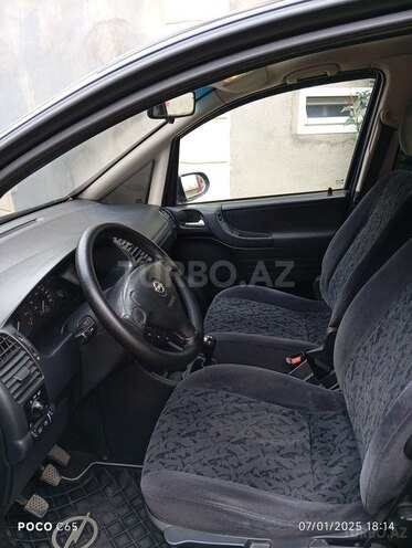 Opel Zafira 2000, 195,000 km - 1.8 l - Qusar