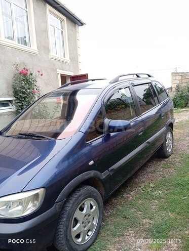 Opel Zafira 2000, 195,000 km - 1.8 l - Qusar