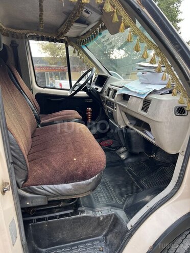 GAZ 2705-757 2001, 140,000 km - 2.4 l - Salyan