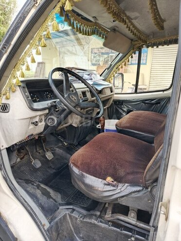GAZ 2705-757 2001, 140,000 km - 2.4 l - Salyan