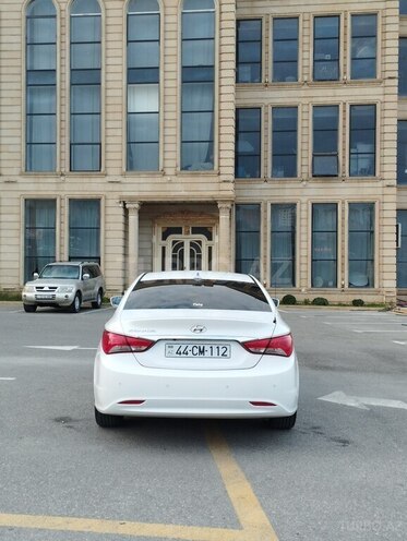 Hyundai Sonata-3