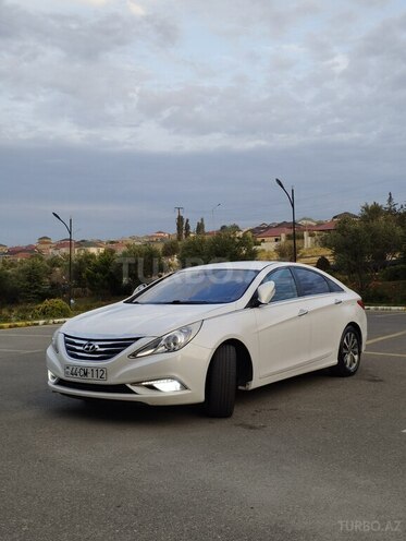 Hyundai Sonata-2