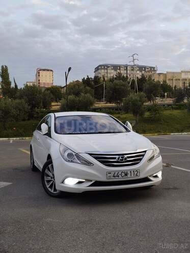Hyundai Sonata-1