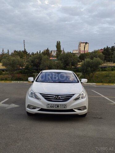 Hyundai Sonata-6